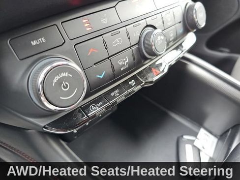 Used 2023 Dodge Durango GT AWD/4WD image 16