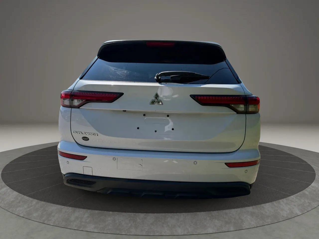 Used 2022 Mitsubishi Outlander ES FWD image 4