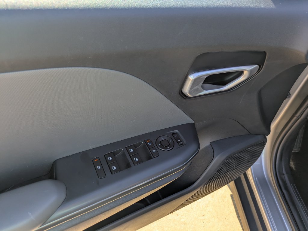 Used 2025 Kia K4 FWD image 5