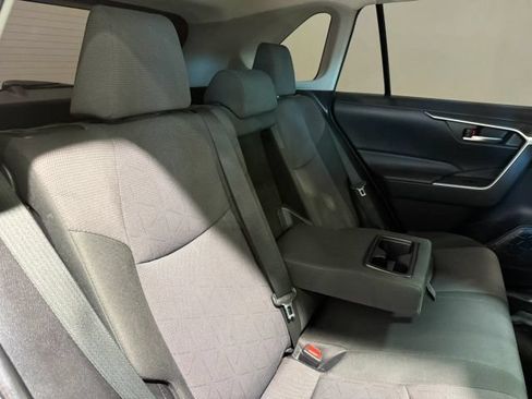 Used 2019 Toyota RAV4 XLE w/ Convenience Package FWD image 30