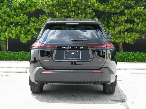 Used 2026 Toyota RAV4 LE FWD image 5