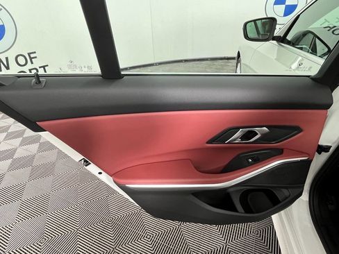 Certified 2025 BMW 330i xDrive Sedan w/ Premium Package image 27
