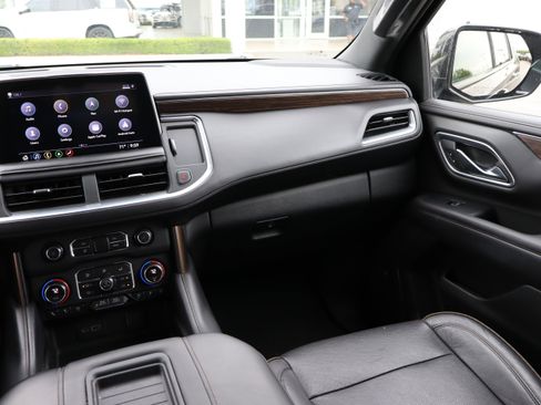 Used 2021 Chevrolet Tahoe High Country w/ Premium Package AWD/4WD image 15