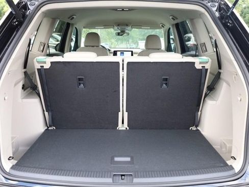 New 2026 Volkswagen Atlas SE image 7