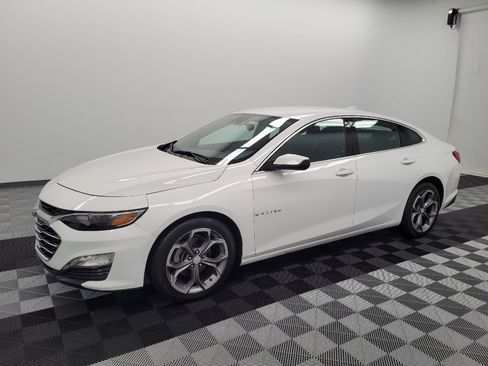 Used 2023 Chevrolet Malibu LT FWD image 2