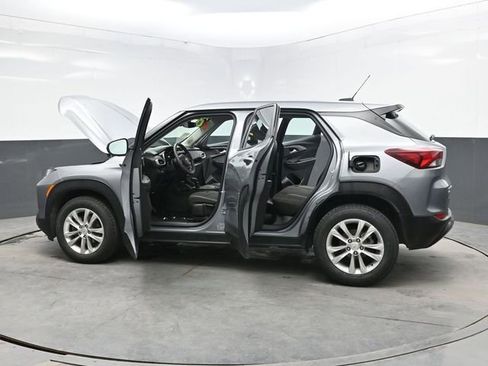 Used 2023 Chevrolet TrailBlazer LS AWD/4WD image 42