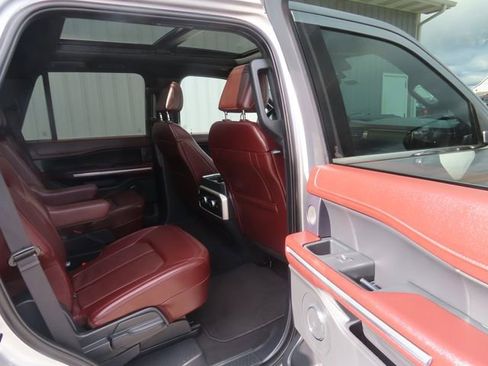 Used 2023 Ford Expedition Limited AWD/4WD image 31