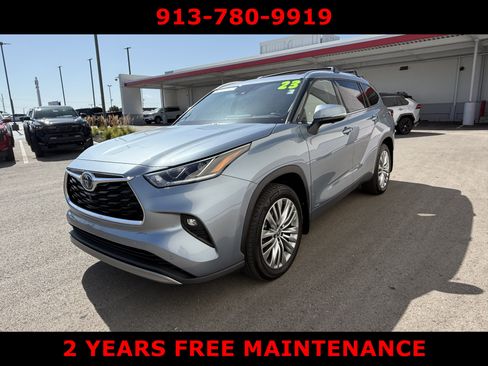 Used 2023 Toyota Highlander Platinum AWD/4WD image 2