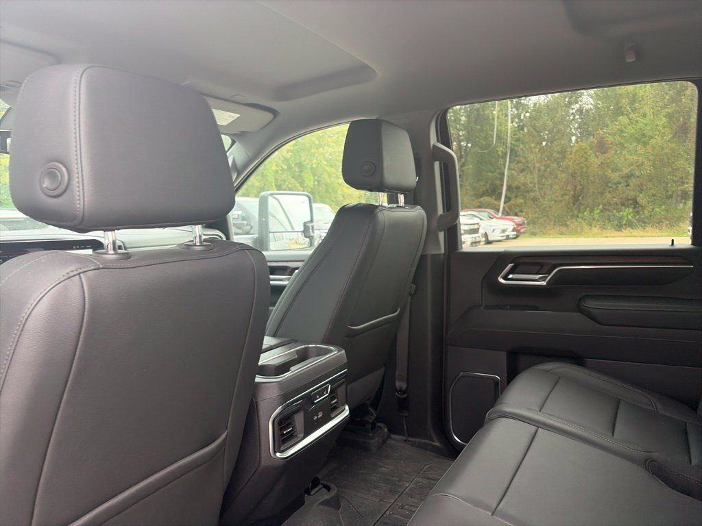 Used 2024 GMC Sierra 2500 SLT w/ SLT Premium Package AWD/4WD image 12