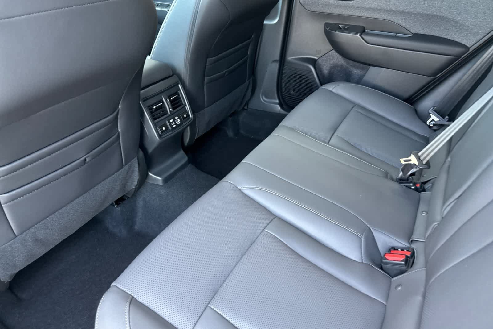 New 2026 Subaru Outback Limited AWD/4WD image 12