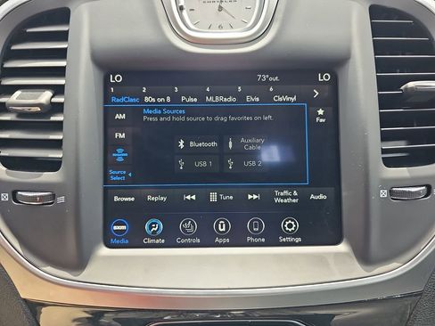 Used 2022 Chrysler 300 Touring L w/ Comfort Group RWD image 26