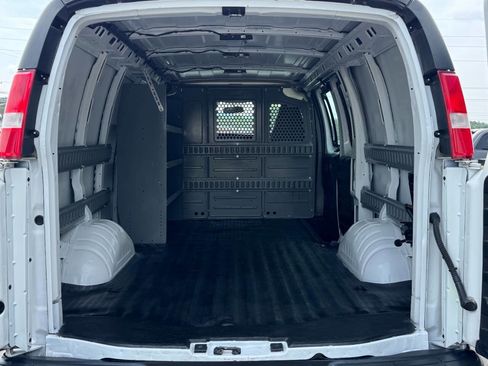 Used 2021 Chevrolet Express 2500 w/ Driver Convenience Package RWD image 9