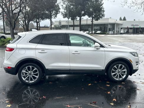 Used 2017 Lincoln MKC Select w/ Select Plus Package image 19