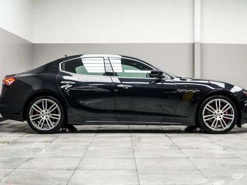 Used 2022 Maserati Ghibli Modena image 7