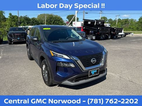 Used 2023 Nissan Rogue S AWD/4WD image 7