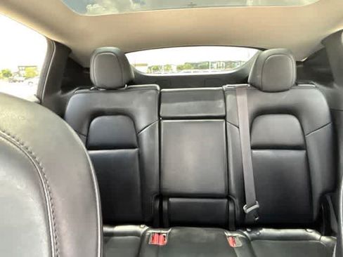 Used 2021 Tesla Model Y Long Range AWD/4WD image 18