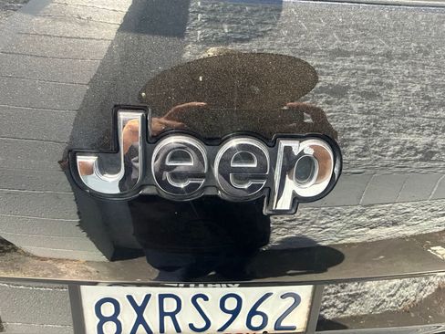 Used 2021 Jeep Grand Cherokee L Limited AWD/4WD image 14