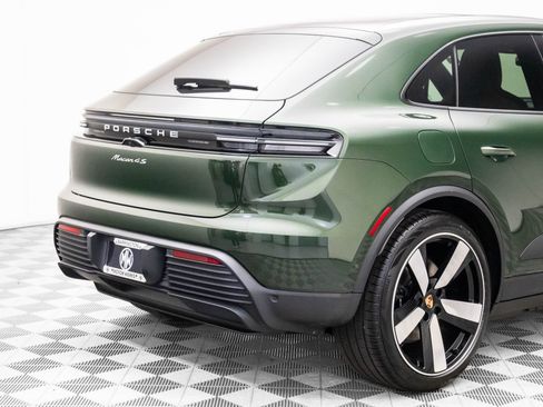 New 2025 Porsche Macan 4S Electric image 33