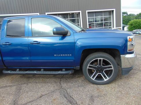Used 2019 Chevrolet Silverado 1500 LT w/ LPO, Black Pack AWD/4WD image 10