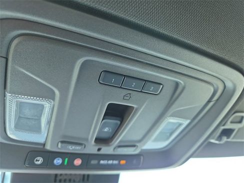 Used 2023 GMC Sierra 1500 SLT image 24