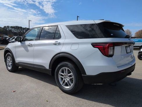 New 2026 Ford Explorer Active image 6