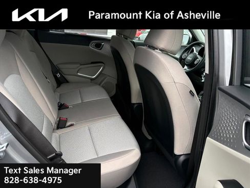 New 2025 Kia Soul LX image 18