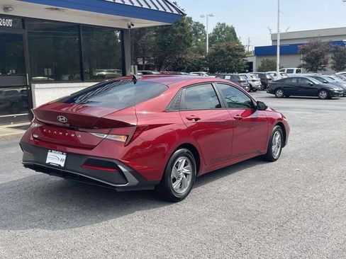 Certified 2026 Hyundai Elantra SE FWD image 7