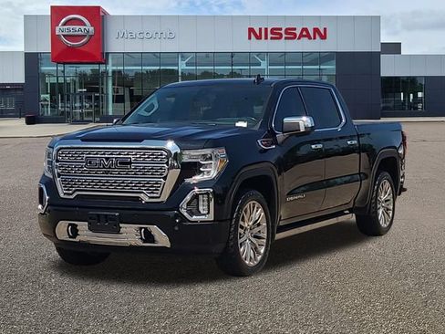 Used 2019 GMC Sierra 1500 Denali w/ Denali Ultimate Package AWD/4WD image 3