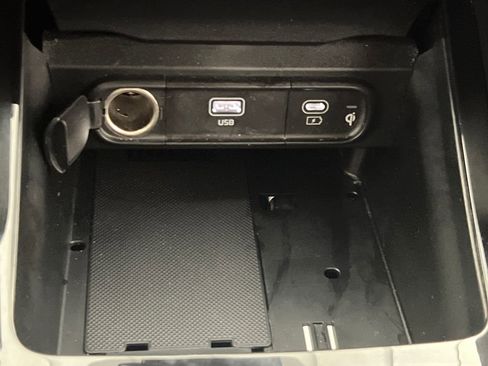 Used 2025 Kia Telluride S FWD image 58