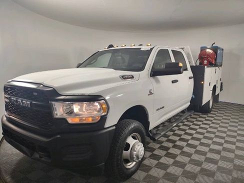 Used 2022 RAM 3500 Tradesman w/ Max Tow Package AWD/4WD image 3