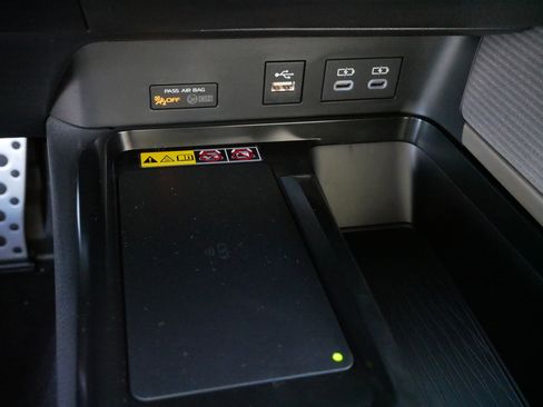 Certified 2025 Toyota Camry SE image 28