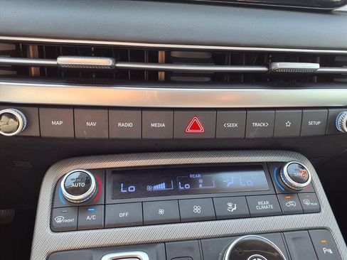 Used 2024 Hyundai Palisade SEL w/ Premium Package image 26