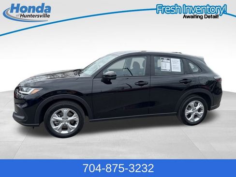 Used 2025 Honda HR-V LX image 5