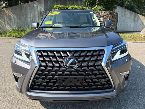 Used 2023 Lexus GX 460 Premium w/ Premium Package AWD/4WD image 10