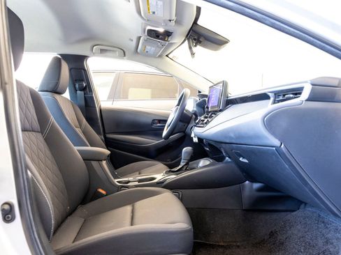 Used 2023 Toyota Corolla LE FWD image 27