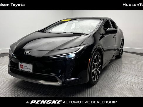 Used 2023 Toyota Prius Prime FWD image 1