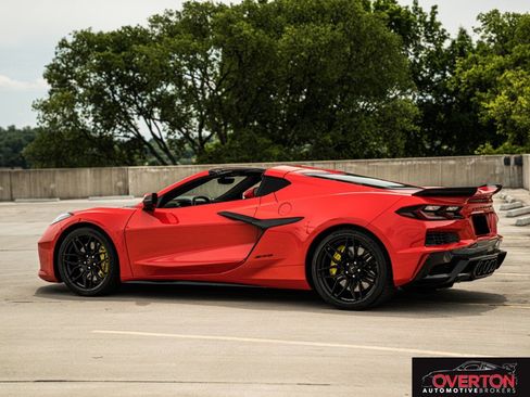 Used 2023 Chevrolet Corvette Z06 w/ Battery Protection Package RWD image 9