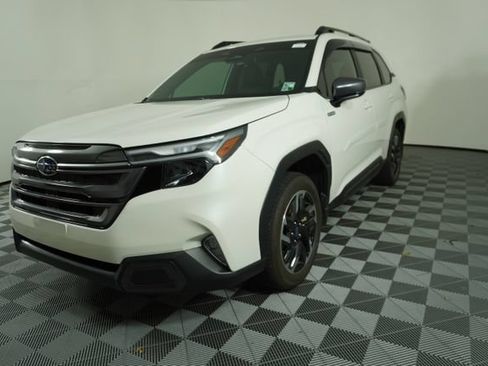 Used 2026 Subaru Forester Limited AWD/4WD image 3