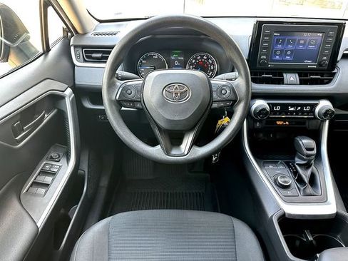 Used 2022 Toyota RAV4 LE AWD/4WD image 20