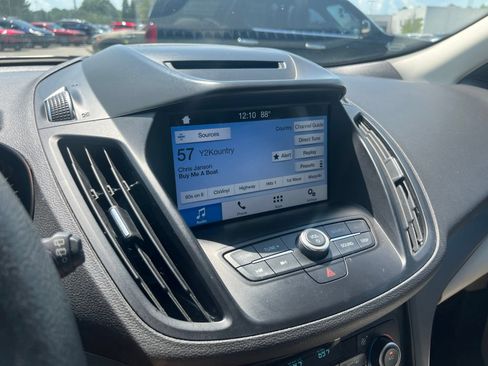 Used 2018 Ford Escape SE w/ SE Sync 3 Package FWD image 20