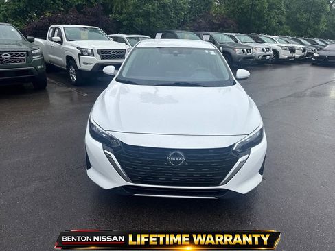 Used 2025 Nissan Sentra SV w/ All-Weather Package FWD image 9