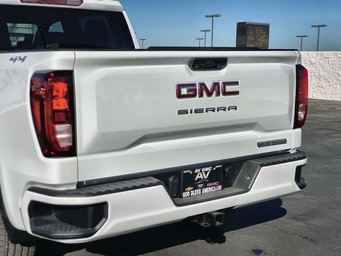New 2026 GMC Sierra 1500 Elevation image 38