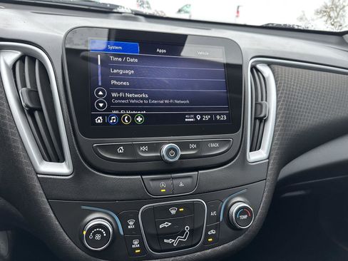 Used 2023 Chevrolet Malibu RS image 33