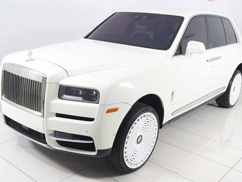 Used 2020 Rolls-Royce Cullinan image 34