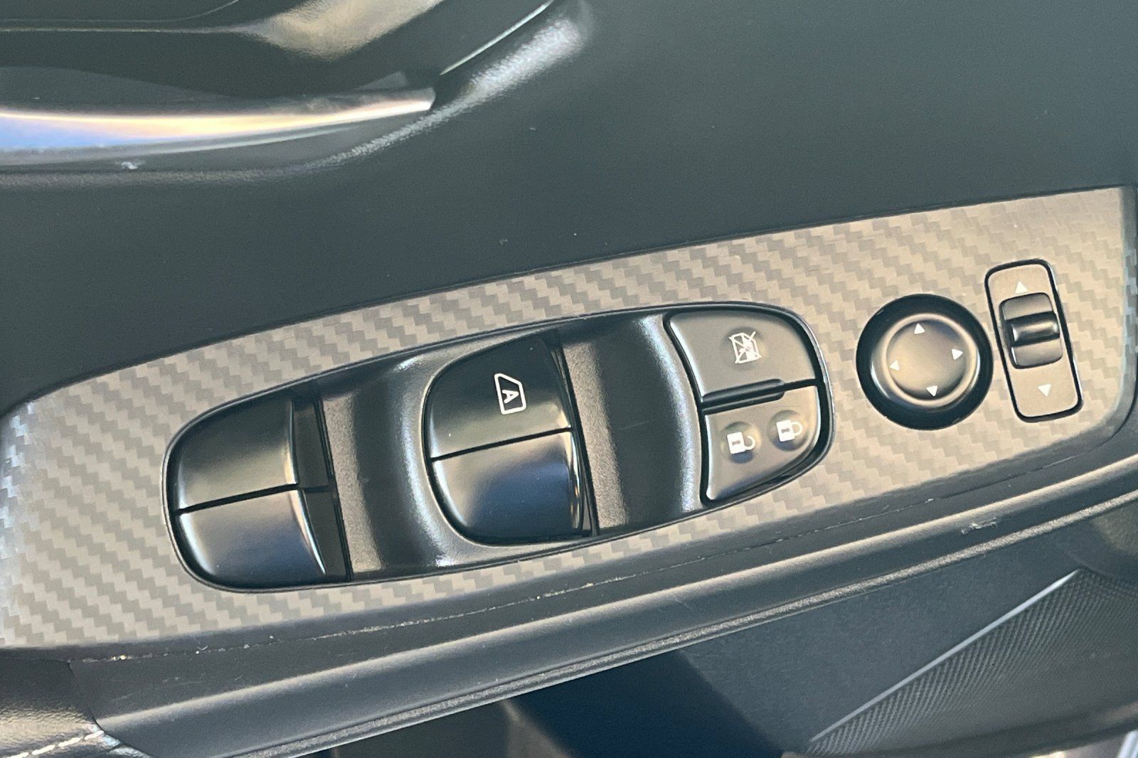 Used 2024 Nissan Sentra SV FWD image 18