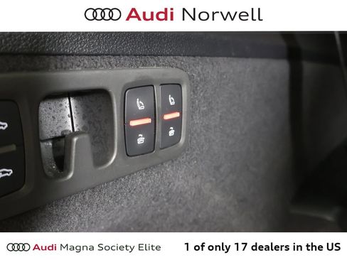 Used 2023 Audi Q7 3.0T Prestige AWD/4WD image 18