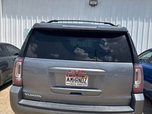 Used 2018 GMC Yukon SLT w/ Premium Edition RWD image 5