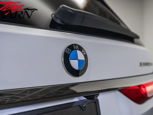 Used 2022 BMW X7 xDrive40i w/ Premium Package image 12