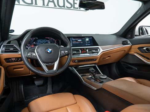 Used 2019 BMW 330i xDrive Sedan w/ Premium Package AWD/4WD image 16