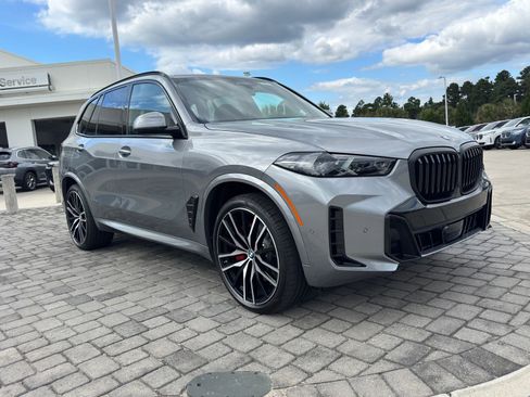 New 2026 BMW X5 xDrive40i w/ M Sport Package AWD/4WD image 7